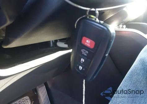 2021 Toyota Highlander Xle z USA, uszkodzony, nr VIN 5TDGZRAH8MS082768